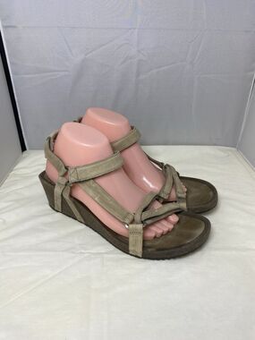 Teva Women's Ysidro Universal Wedge Sandal Size 11